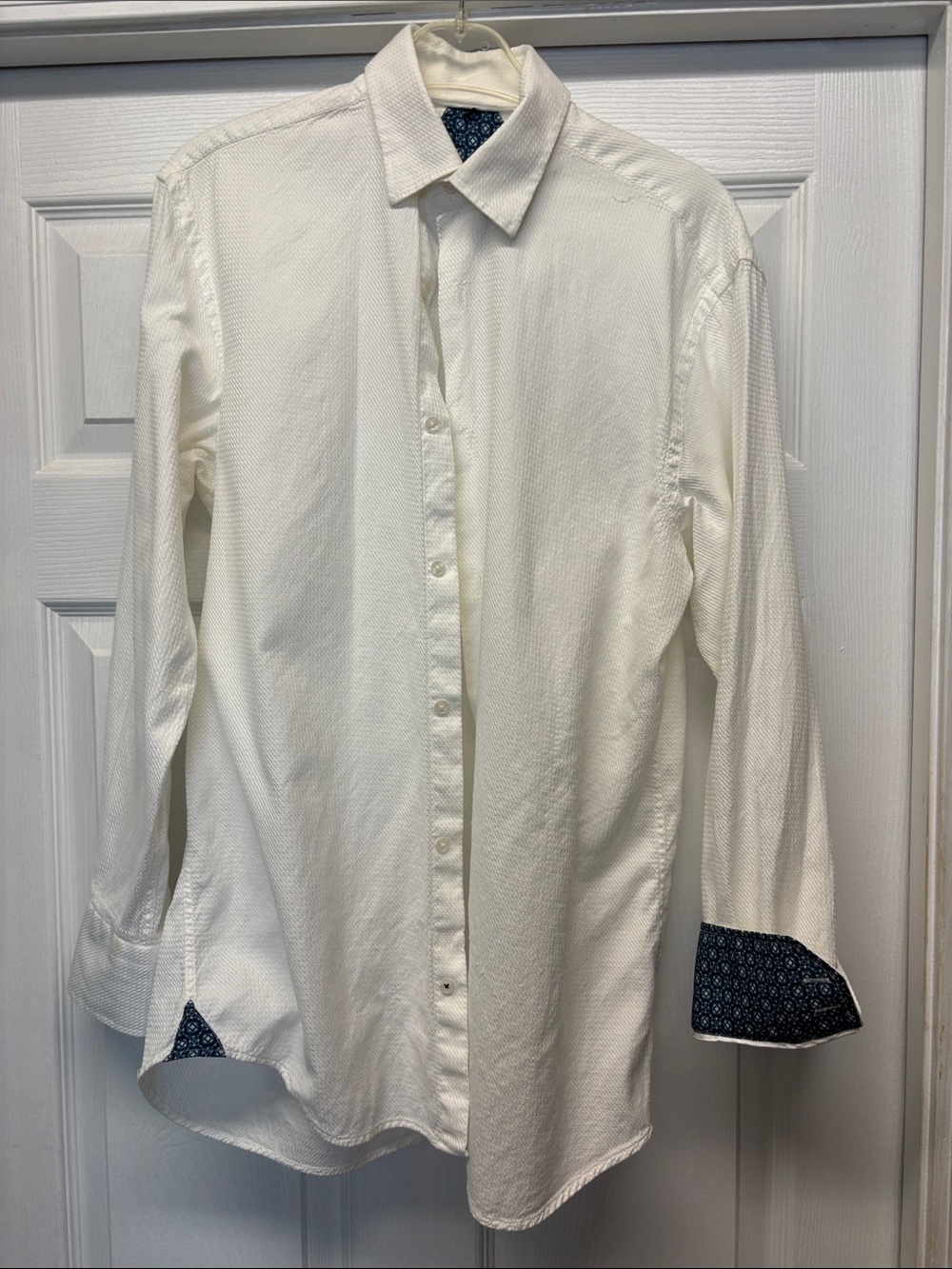 Visconti Black Men's TexturedWhite Button-Up Shirt w/ Navy Contrast Trim Small